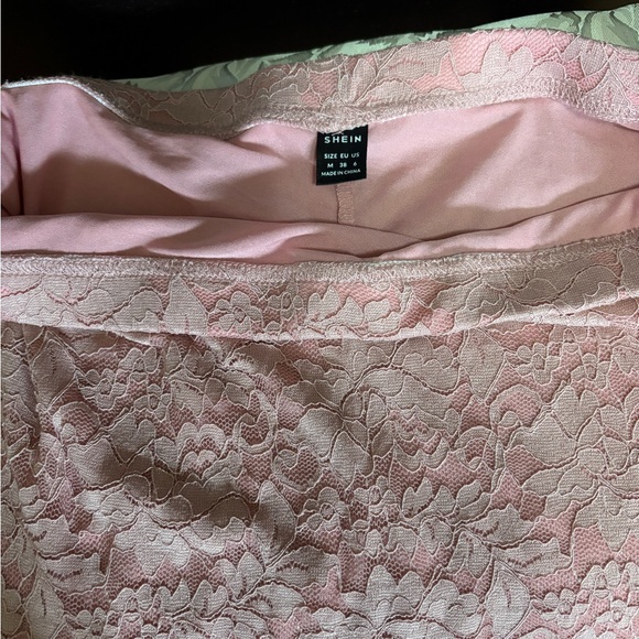 High-Waisted Lace Pink Pencil Skirt - Picture 2 of 7